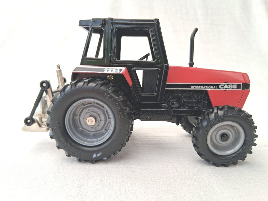 ERTL CASE INTERNATIONAL 2294 Traktor 1:32 | Köp på Tradera (732211089)