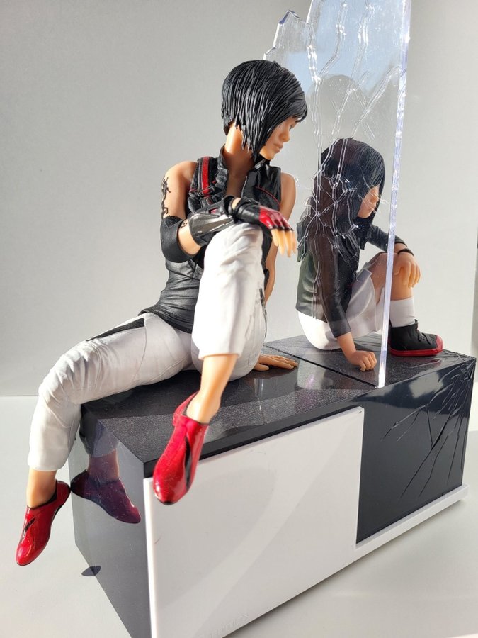 Mirror's Edge Catalyst Collector's Edition - Faith Statue (No Box