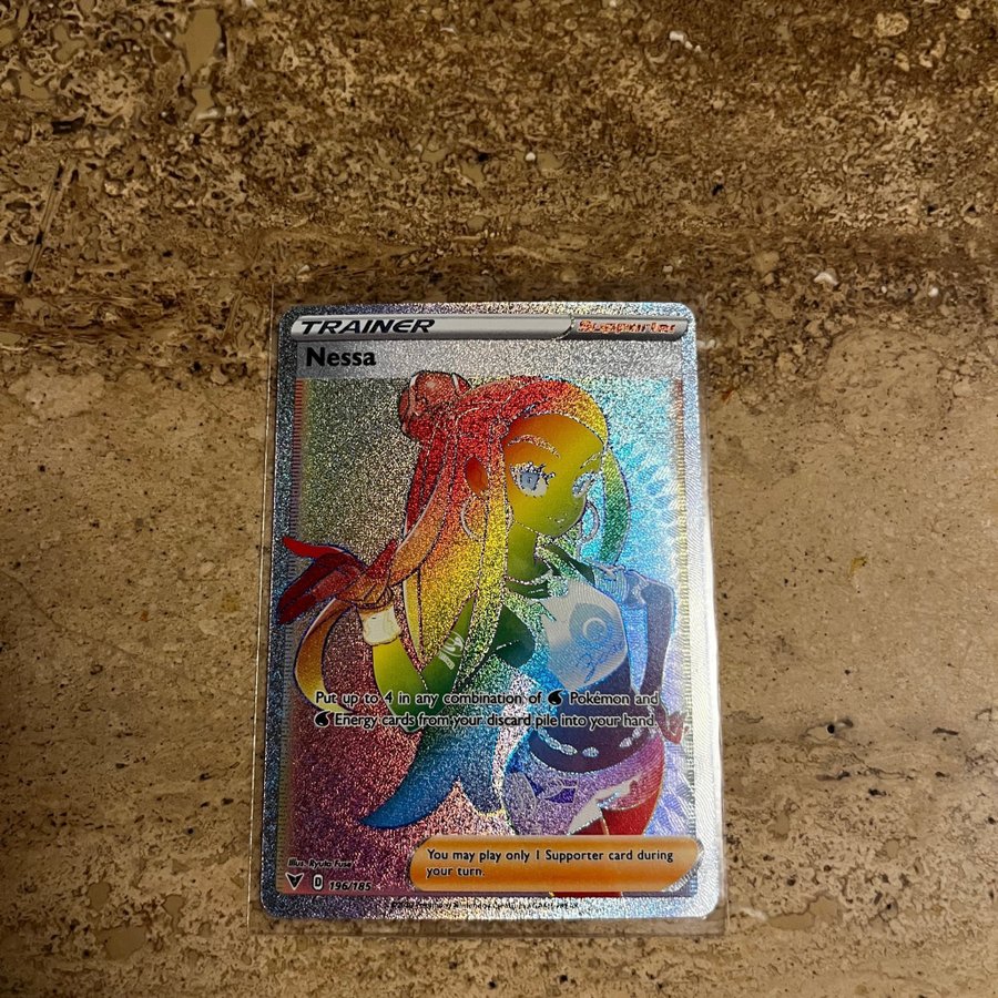 rainbow nessa pokemon card Serena 207/195 Shiny Rainbow Trainer - Ultraboost X Epée et Bouclier 12  Tempête Argentée main image 0