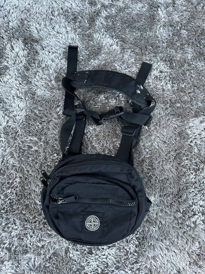 Chest rig hotsell stone island