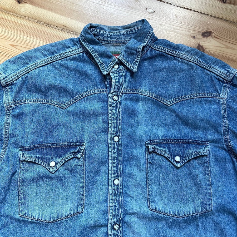 Vintage 1990 Levi's Western Denim Shirt | Size .. | Köp på Tradera