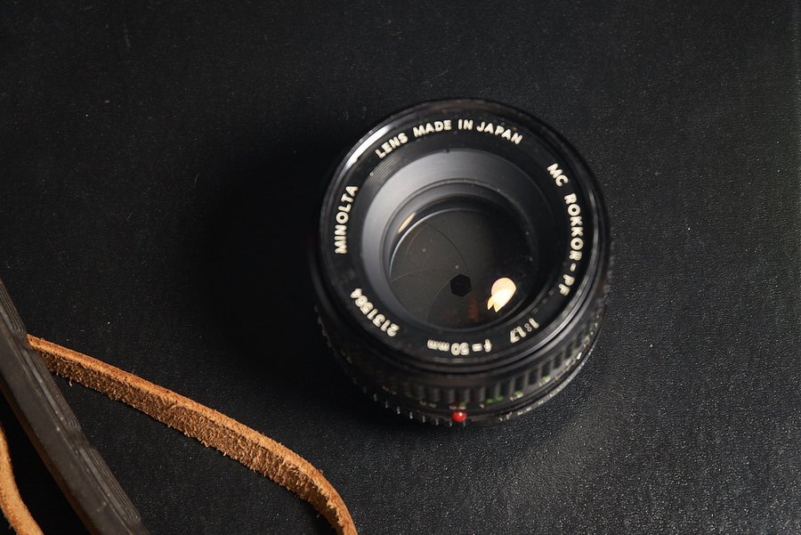 Minolta SRT-101 med ett Minolta MC Rokkor-PF 50.. | Köp på Tradera