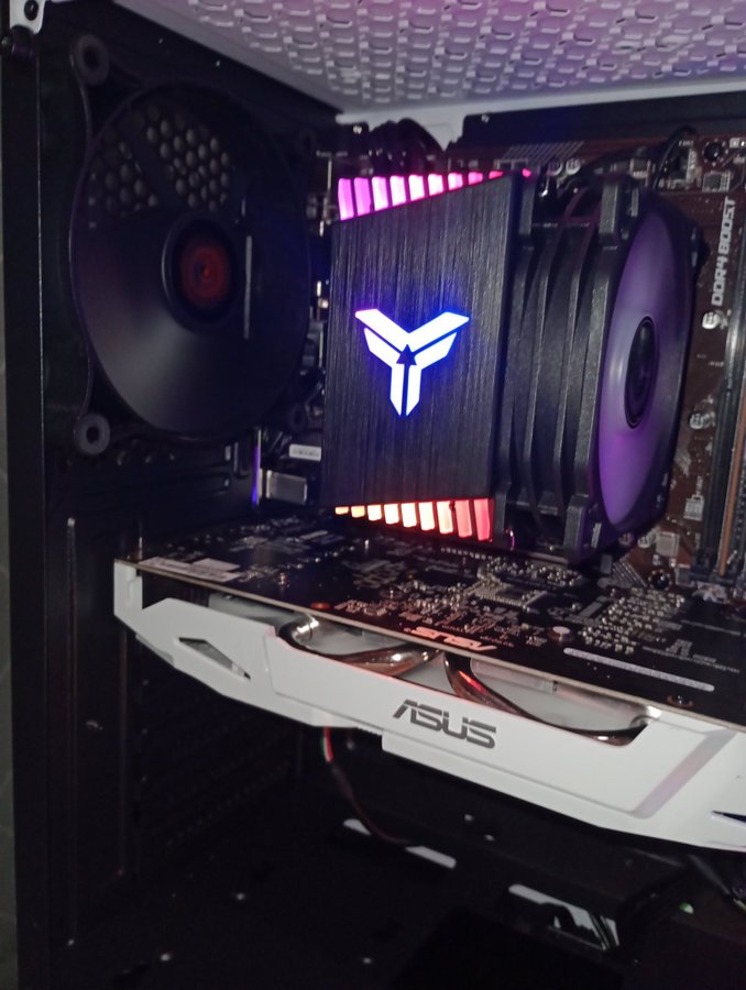 Se produkter som liknar Gaming/spel dator. på Tradera (570401924)