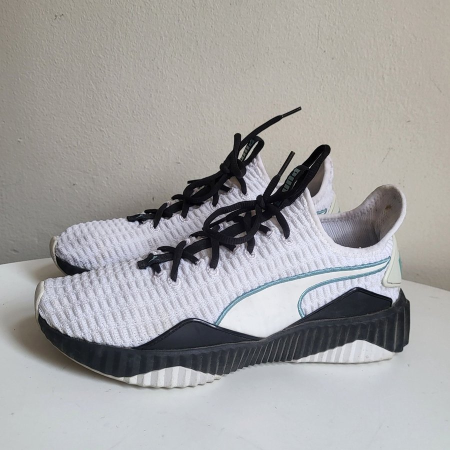 Puma defy store dam
