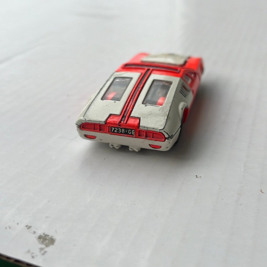 Dinky Toys Miniature De Tomaso Mangusta - Échelle 1/87 - Voiture De Collection 1968