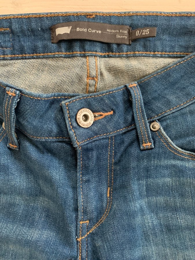 Levi s Levis bold curve Modern Rise skinny jeans 25 32