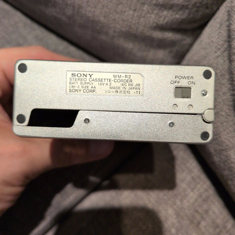 Sony WM-R2 Stereo Cassette-Corder Walkman | Köp på Tradera (732961102)