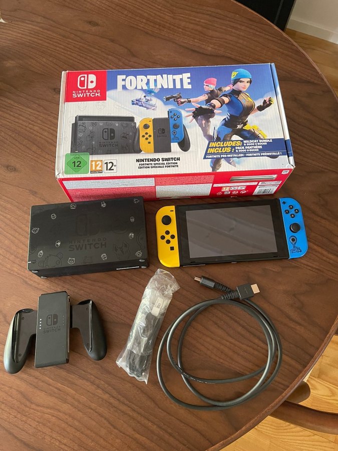 Fortnite Nintendo Switch V2 Special Edition Nintendo Switch V2