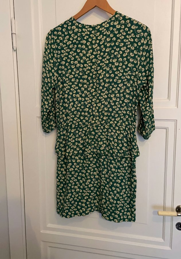 ganni dalton dress green Ganni Dalton Crepe Vanilia Kimono Wrap Dress Ladies – Afashionistastore main image 0