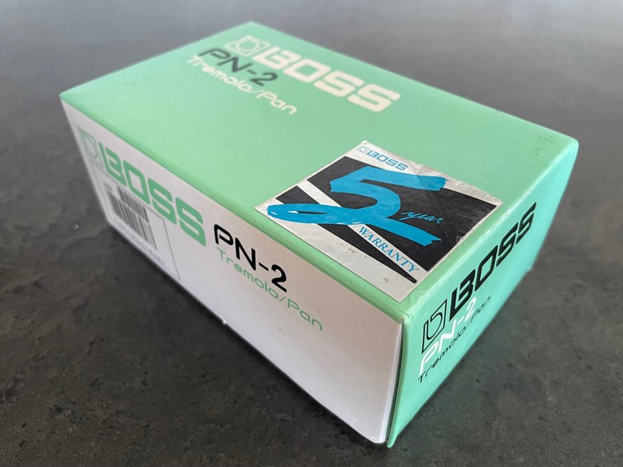 BOSS PN-2 Tremolo/Pan 箱取説ステッカー付 BOSS PN-2 Tremolo/Pan 箱取説ステッカー付 - メルカリ