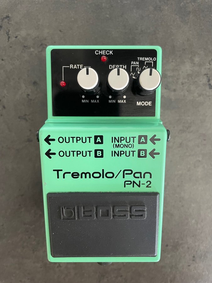 Se produkter som liknar Boss PN-2 (tremolo och pan) på