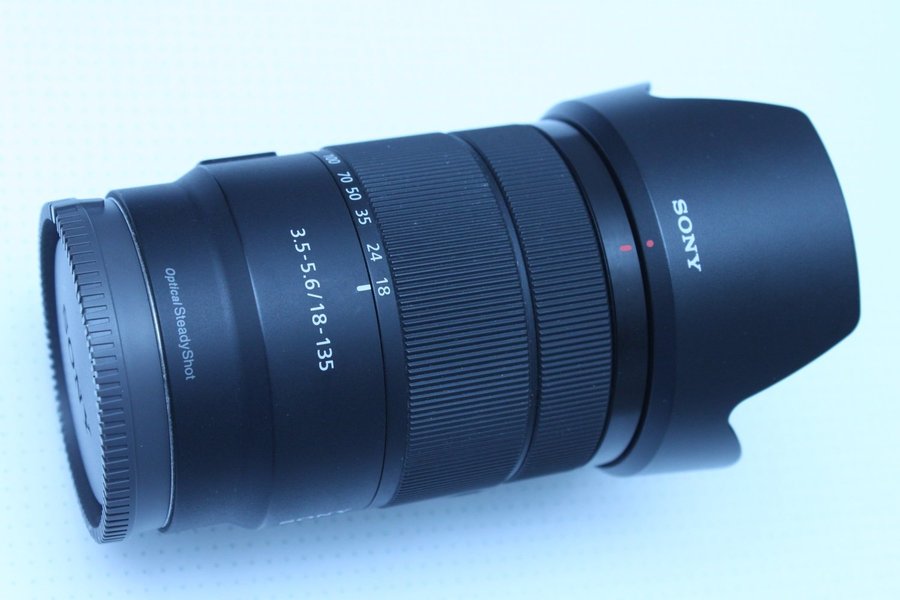 Sony E 18-135mm F/3.5-5.6 OSS .. | Köp från Photo_Mania på Tradera