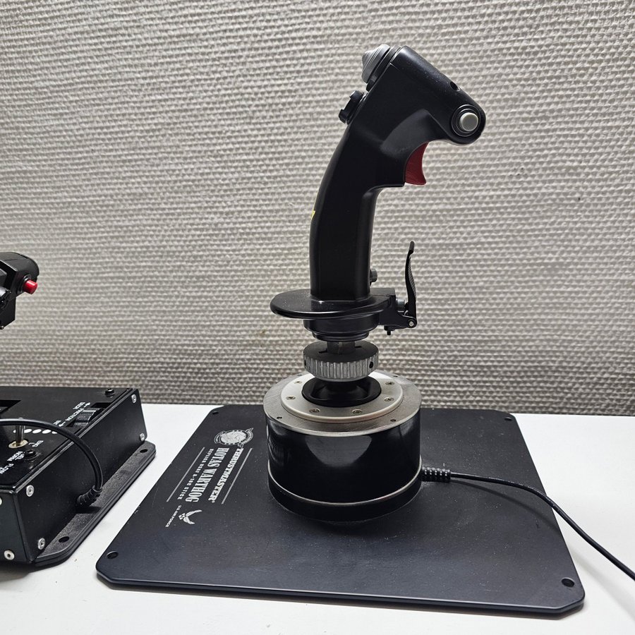 Thrustmaster HOTAS Warthog Open Box - HOTAS Joystick with H.E.A.R.T