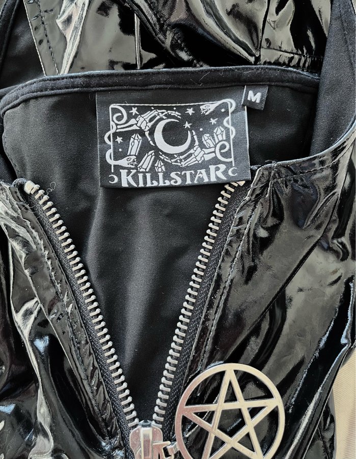 Se produkter som liknar Killstar Sin city skater dres. pa Tradera 639225337