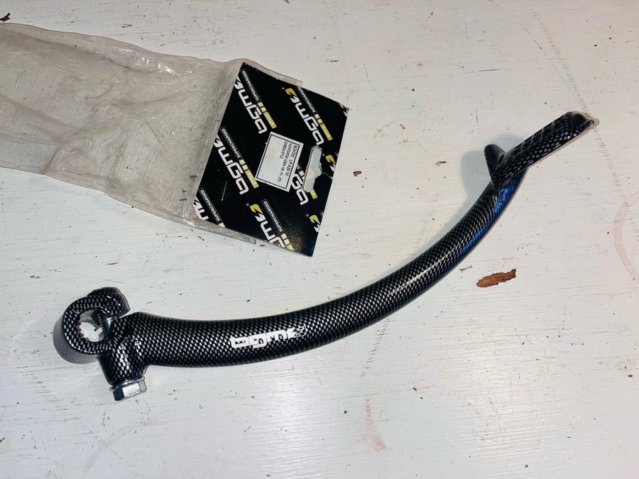 NY kickstarter BGM Vespa 50-125 carbon look Köp på Tradera