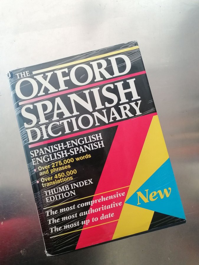 Se produkter som liknar The Oxford Spanish Dictionary på