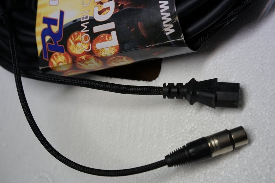 HibikiJapaneseHarmony700ml 6本セット 値下げ交渉あり 2 kombikablar XLR och 230V i samm.. | Köp från Billebro på