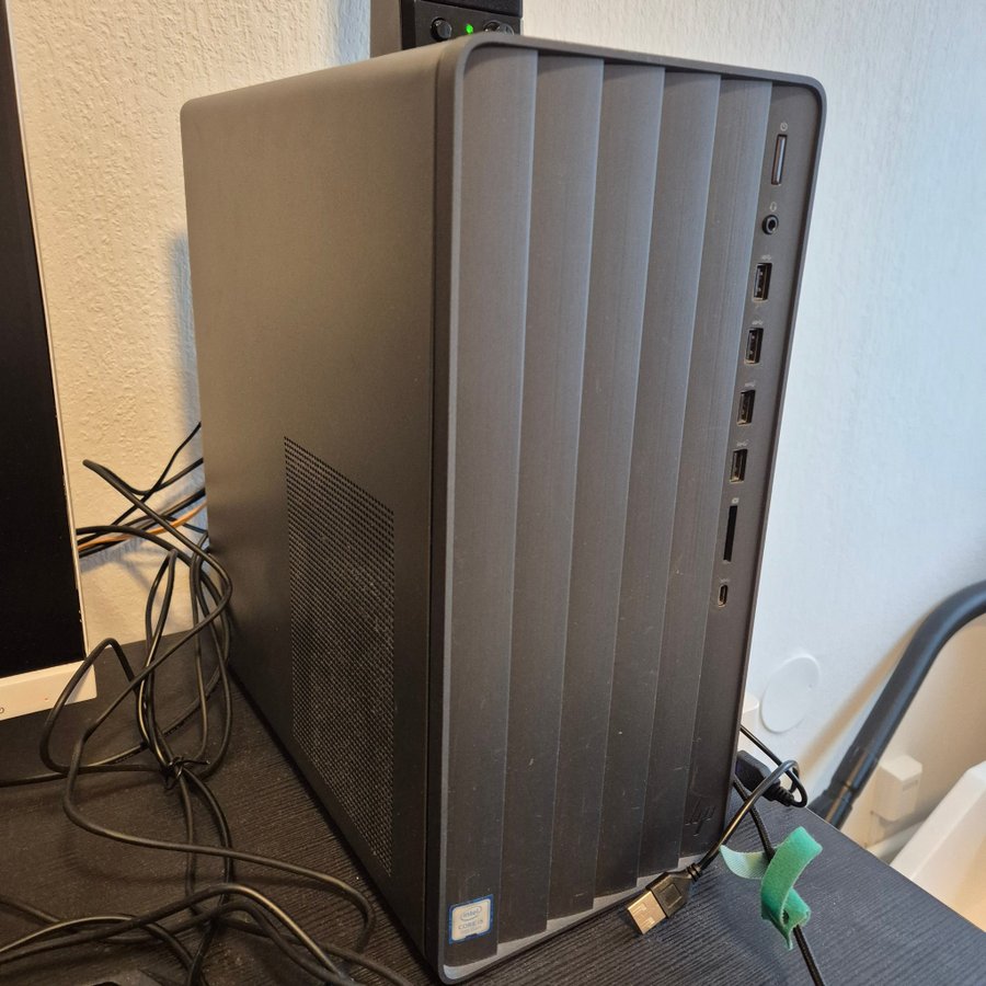 Se produkter som liknar HP Envy gaming PC: i5-9400 / .. på Tradera