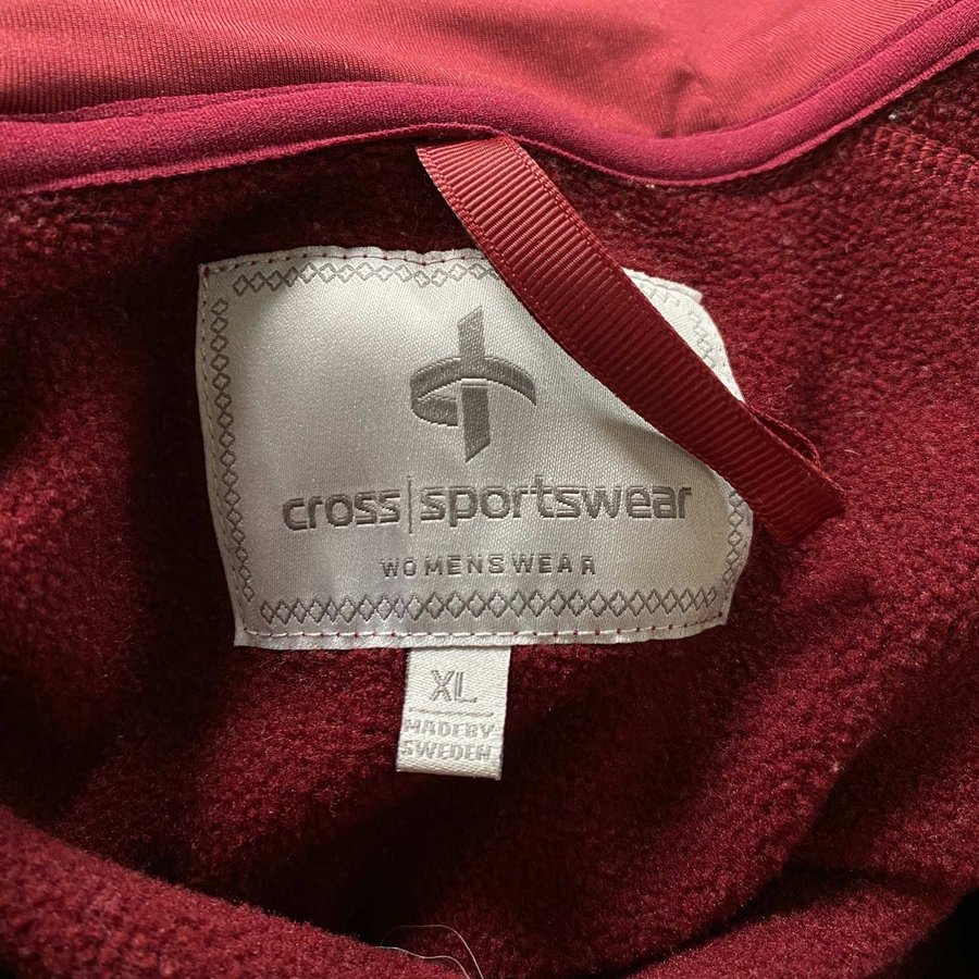 Se produkter som liknar Cross Sportswear Hoodie stl X. pa Tradera 645733373