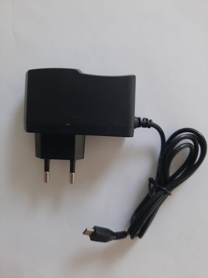 Se produkter som liknar AC/DC Adapter 230 Volt till U.. på Tradera ...