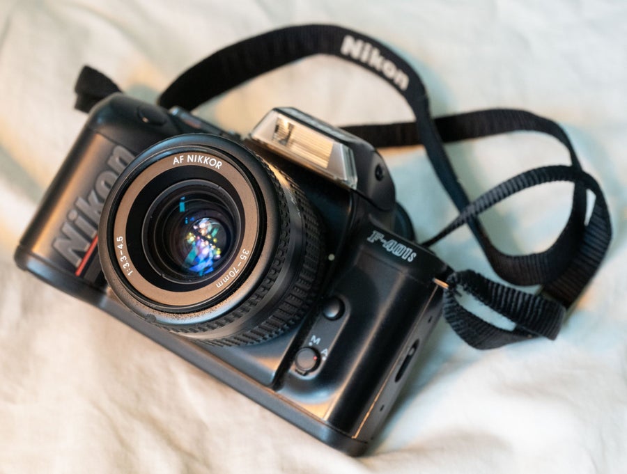 Äldre Nikon F-401S systemkamera för film, samt .. | Köp på Tradera