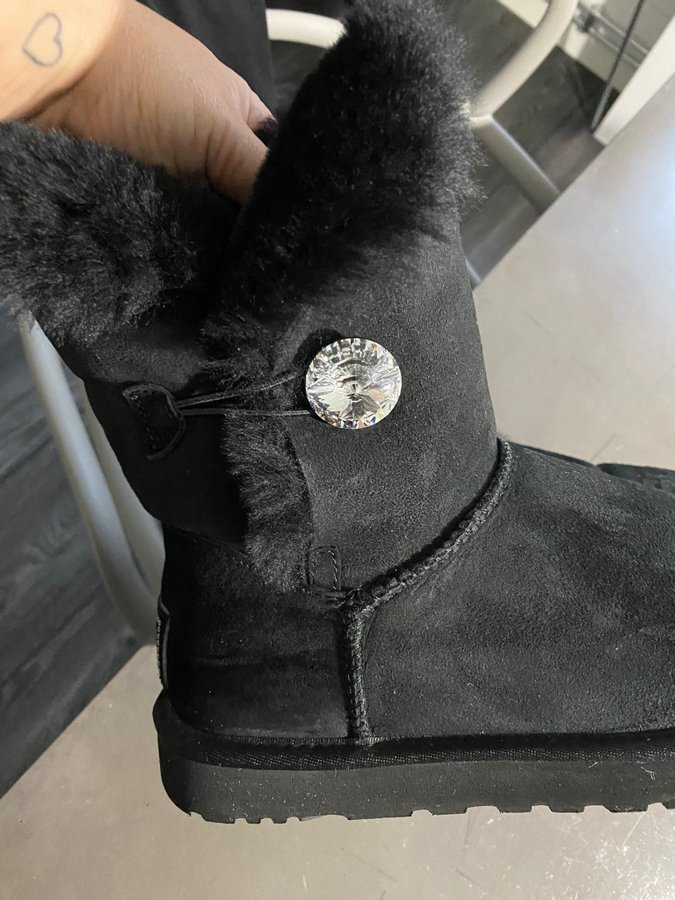 UGG Bailey Button Bling stl. 39 K p p Tradera 625684179