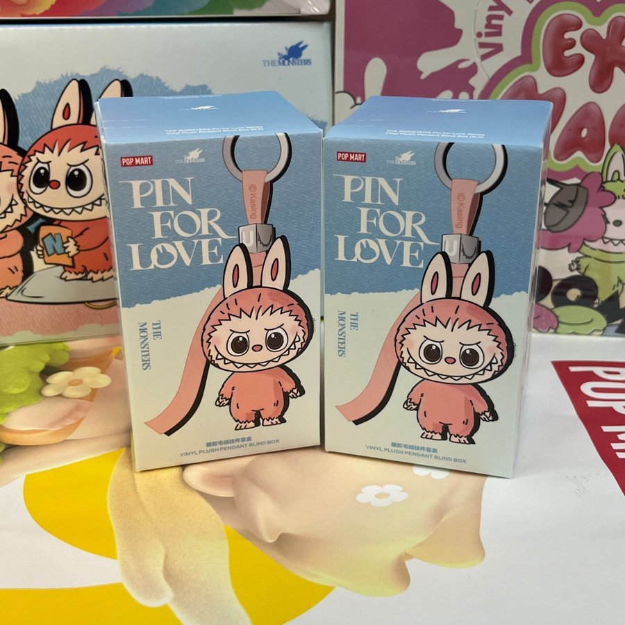 2 st POP MART Labubu Pin for Love.. | Köp från PackatSE på Tradera