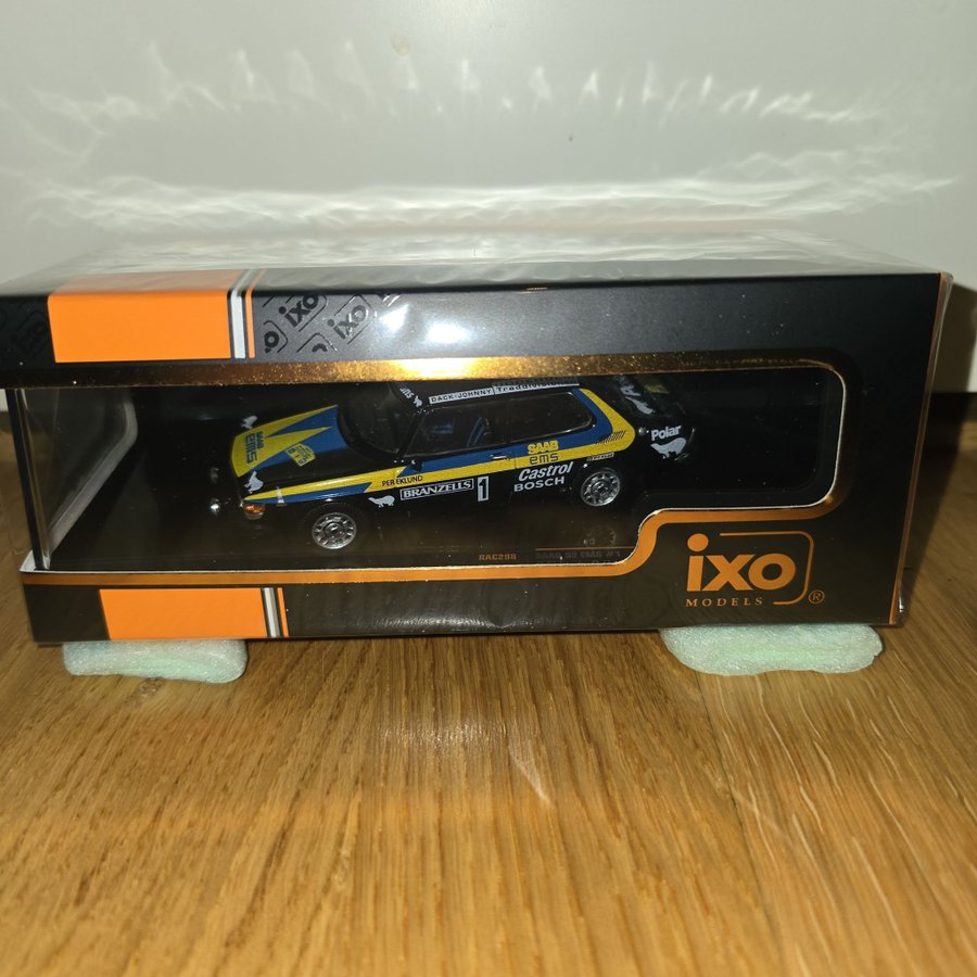 Miniature Saab 99 Swedish Rally 1977 - IXO 1/43 - Métal Monté