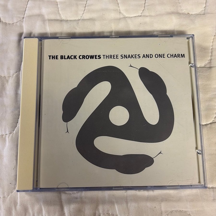 The Black Crowes - Three Snakes and One Charm C.. | Köp på Tradera