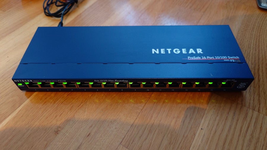Netgear Fs116 Se produkter som liknar NETGEAR ProSafe FS116 16-Port.. på Tradera ...