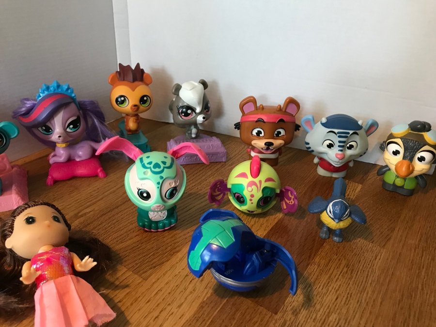 MC DONALDS figurer My littlest pet shop, Zooble.. Köp på Tradera