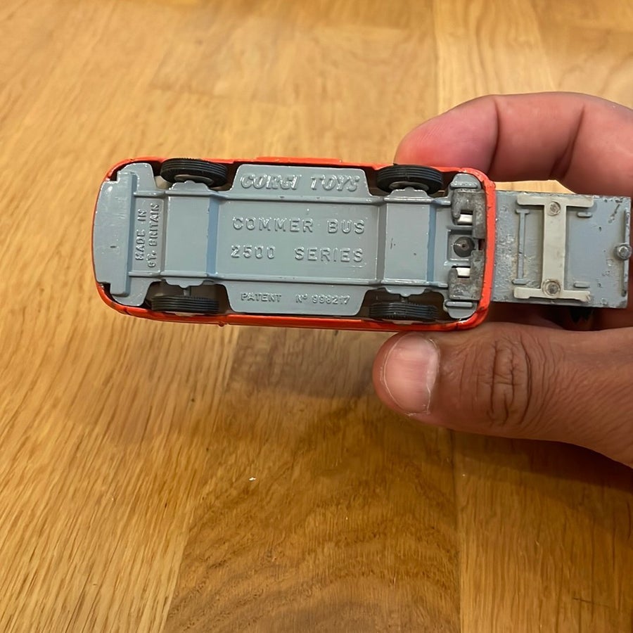 Corgi Toys Commer Buss 2500 Series Holiday Camp.. | Köp på Tradera