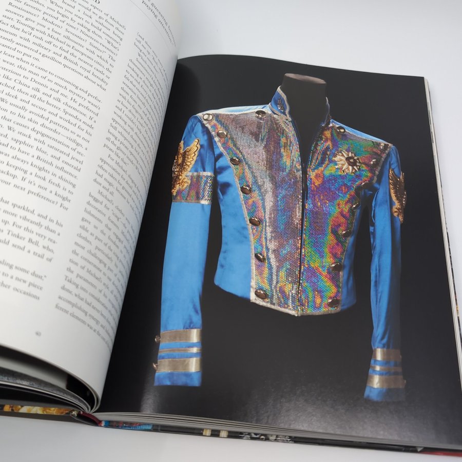 Se produkter som liknar The King of Style: Dressing M.. på Tradera