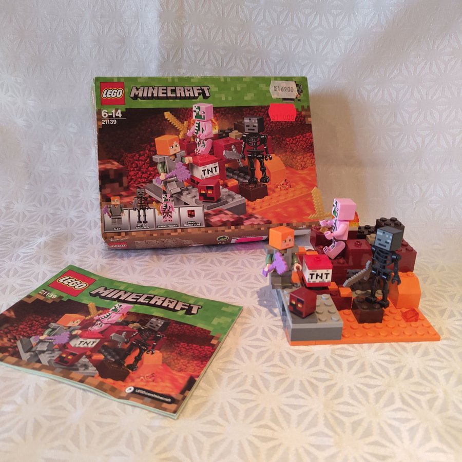 LEGO Minecraft The Nether Fight 21139 Köp på Tradera (698727285)