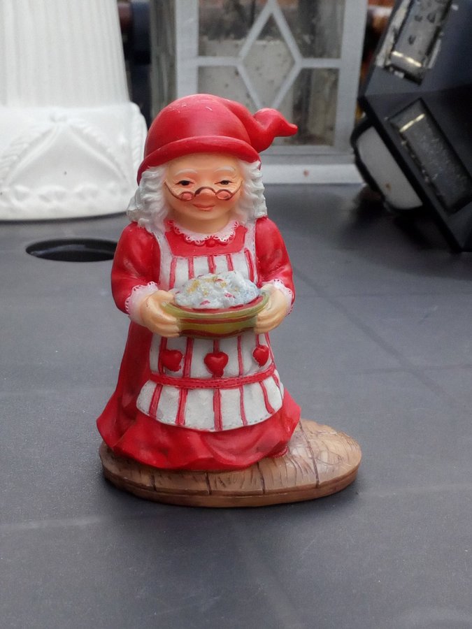 Söt jultomte jul tomte mor gumma tomtegumma fig.. Köp på Tradera