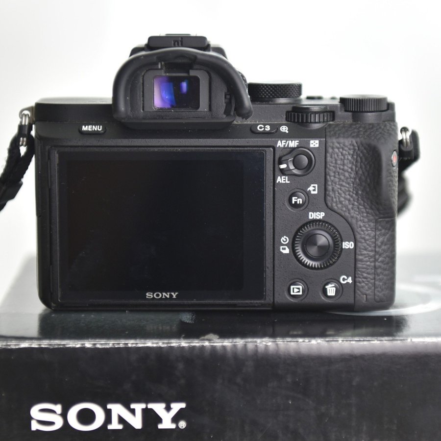 Sony A7 II (fullformat) - Modell ILCE-7M2 + Son.. | Köp på Tradera