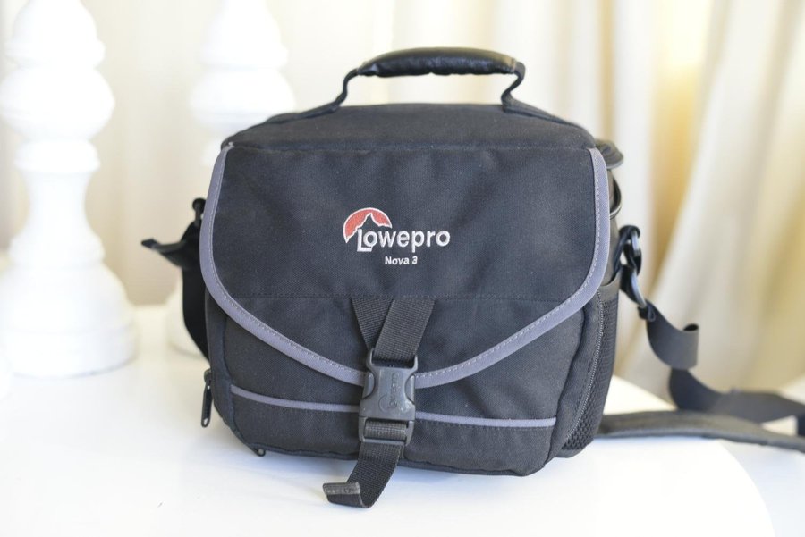 lowepro nova