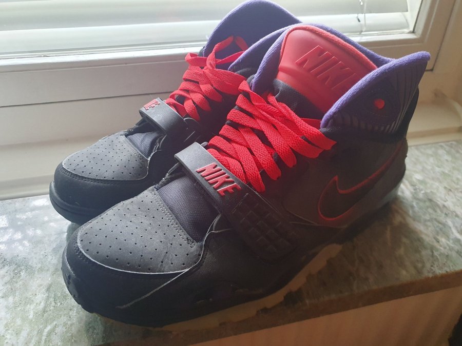 Nike Air Trainer CS premium QS Köp på Tradera