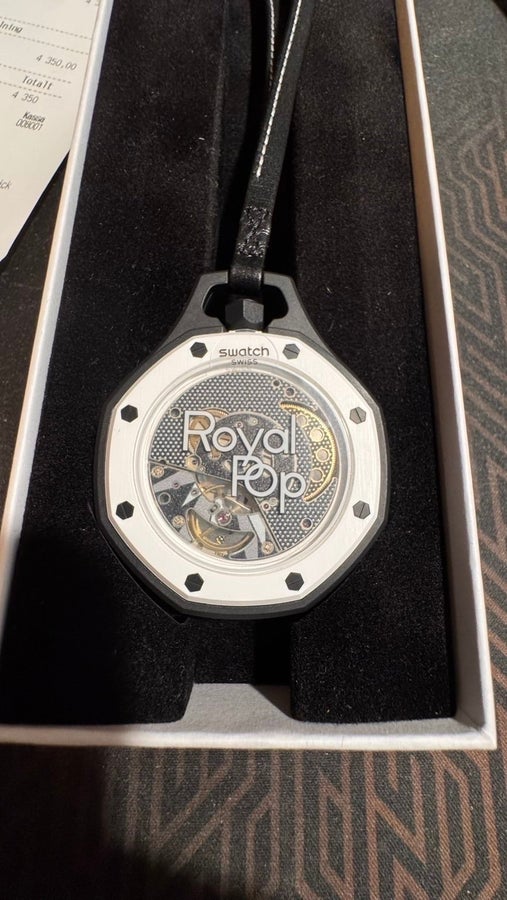 Audemars Piguet x Swatch Royal Pop Ocho Negro S.. | Köp på Tradera