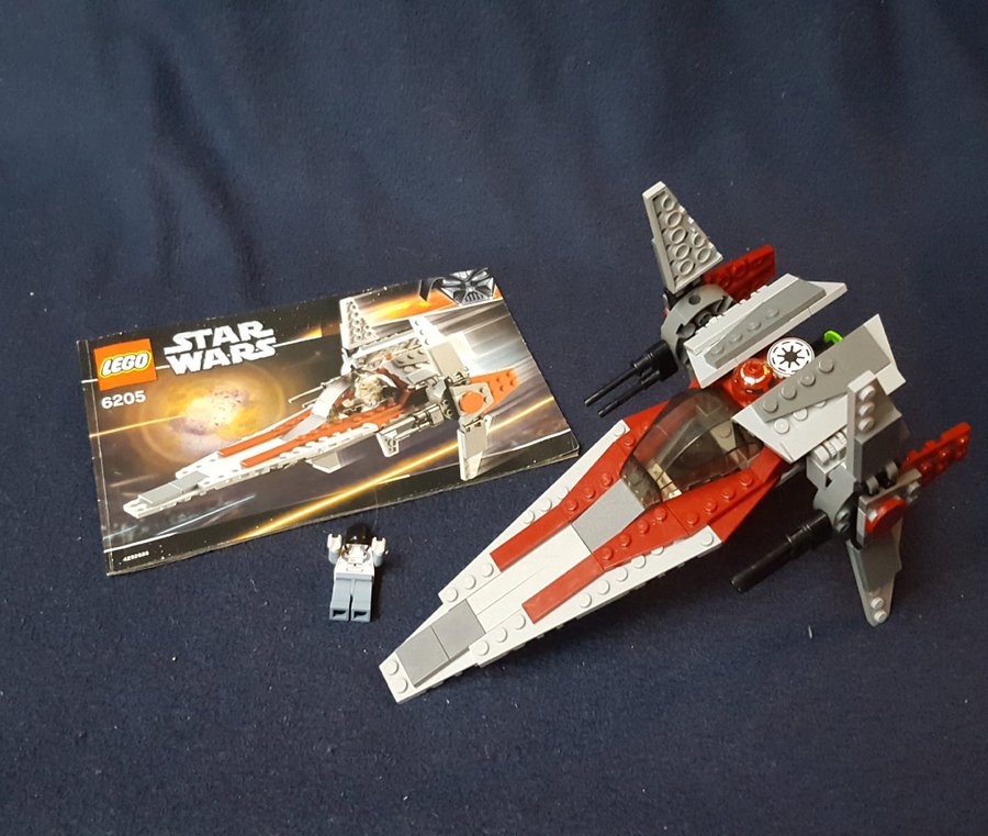 Lego Star wars 6205 V Wing Fighter Köp på Tradera (571685492)