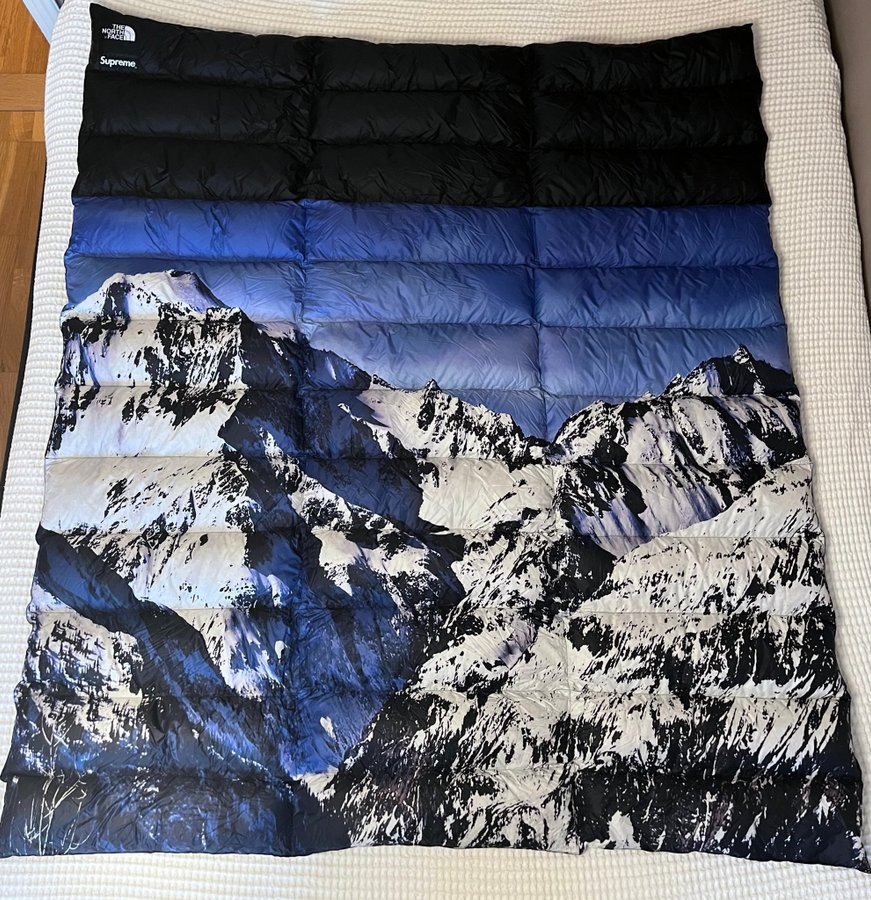 Supreme x The North Face Mountain Nupste Blanke.. | Köp på Tradera