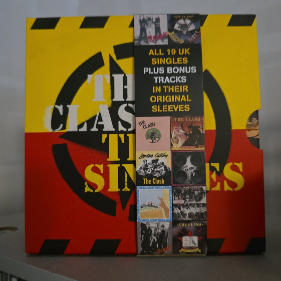 The Clash - The Singles (Box Set) 19 cd | Köp på Tradera (750848249)