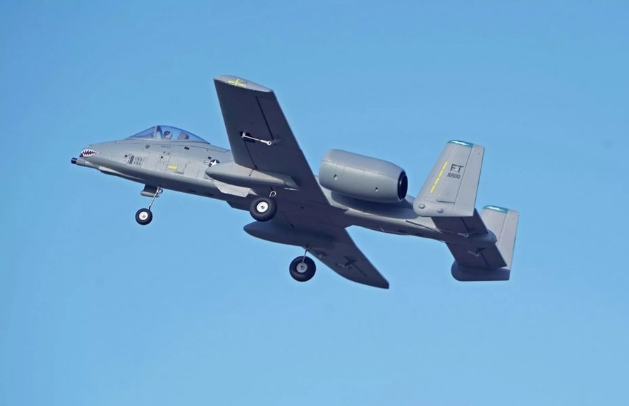 Flygplan A-10 Warthog RC komplett ,helt ny | Köp på Tradera (648844978)