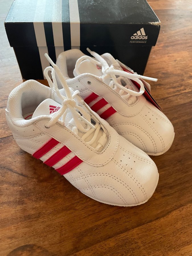 Adidas top goodyear vit