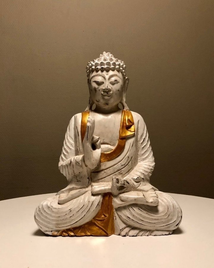 Ny - Buddha staty i trä - 30 cm - vit och guld .. | Köp på
