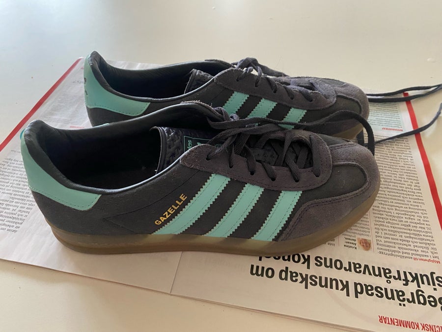 adidas gazelle silver green womens 2025 Rapids OG Adidas Gazelle Shoe main image 0