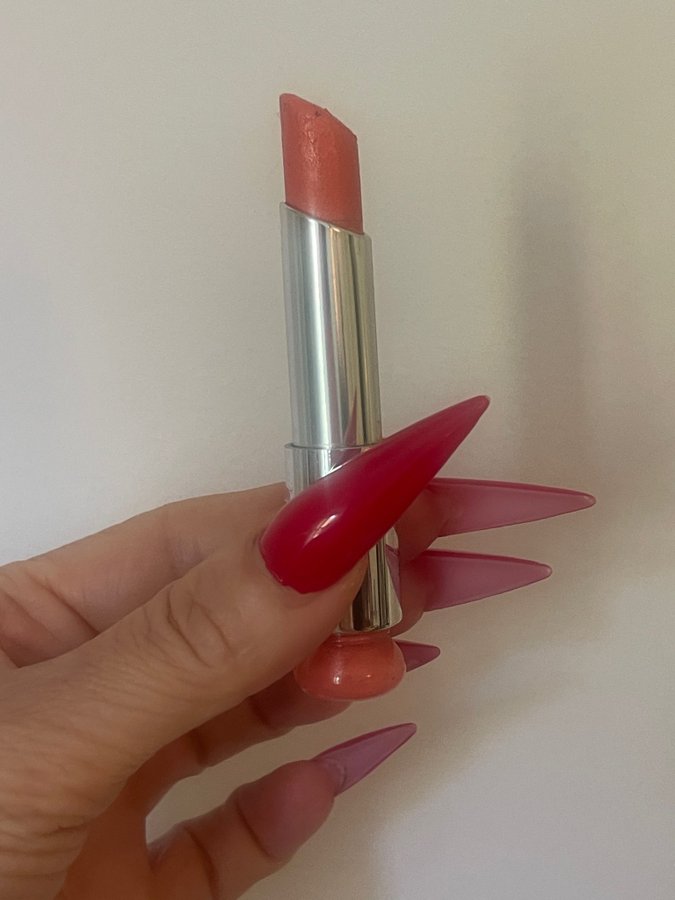 Se produkter som liknar Dior Addict Lipstick 544 på Tradera