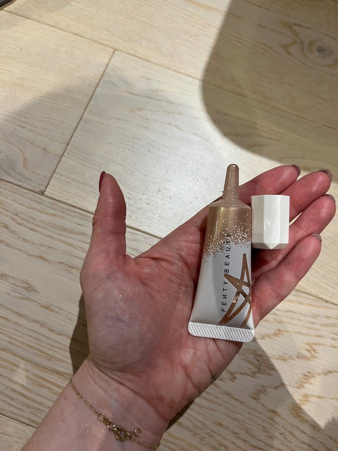 Fenty Beauty Liquid Killa Watt Highlighter Köp på Tradera