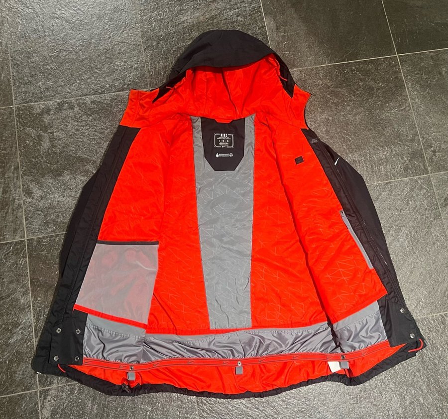 Nike 6.0 Kampai 2.0 Heritage skid snowboard set jacka byxa Storlek Large