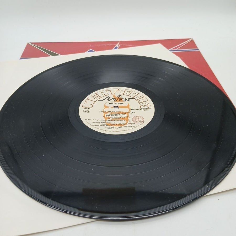 Se produkter som liknar Raven - Wiped Out - Vinyl LP .. på Tradera ...